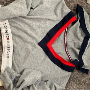 ♦️Tommy crop top ♦️